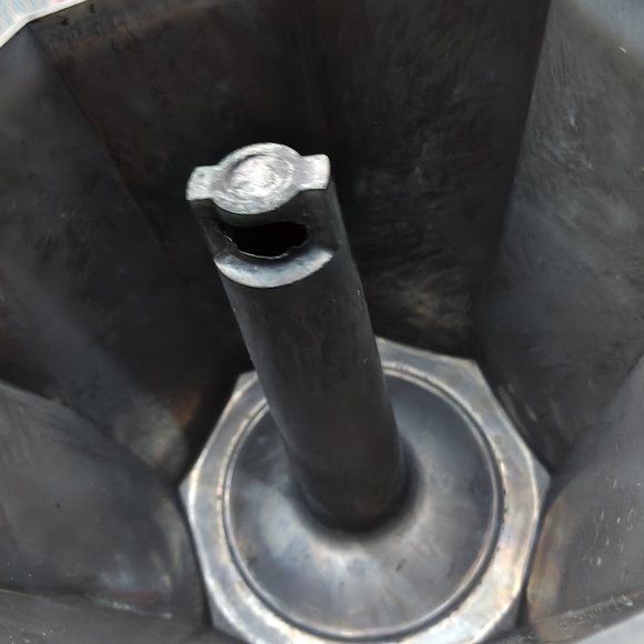 Bialetti Stovetop Espresso Maker 18 cup - Picture 3 of 9